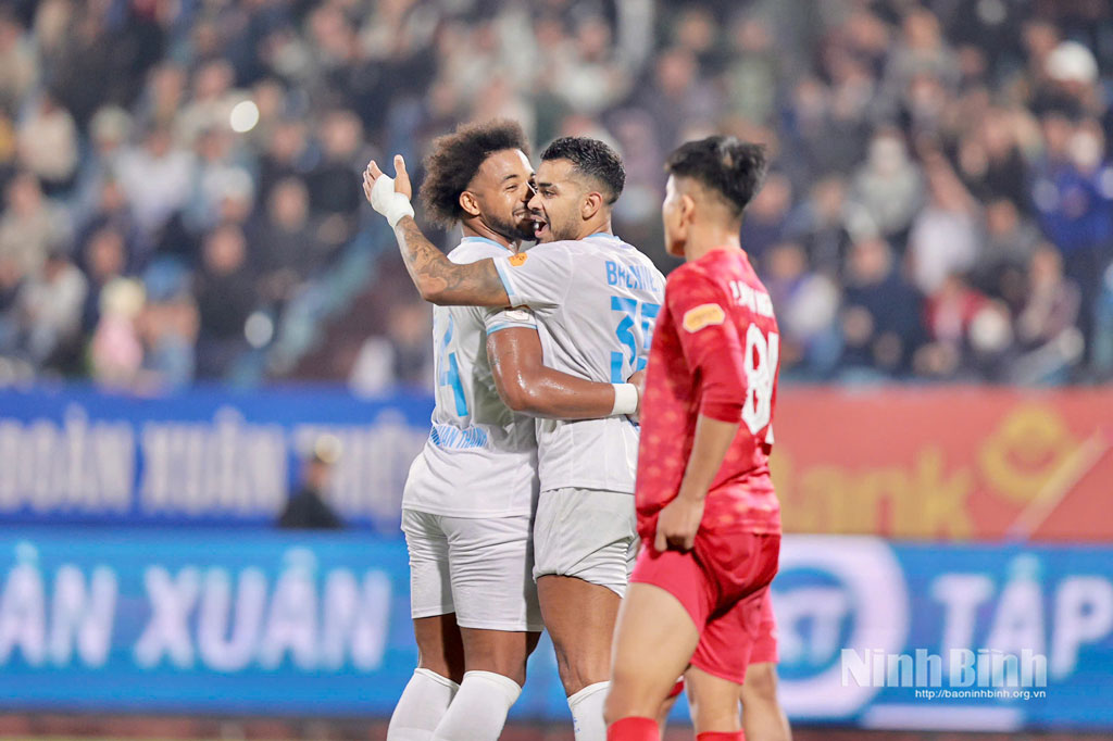 Thép Xanh Nam Định có chiến thắng thuyết phục trước đội bóng hạng Nhất Long An